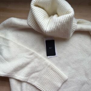 MANGO • WOOL SWEATER